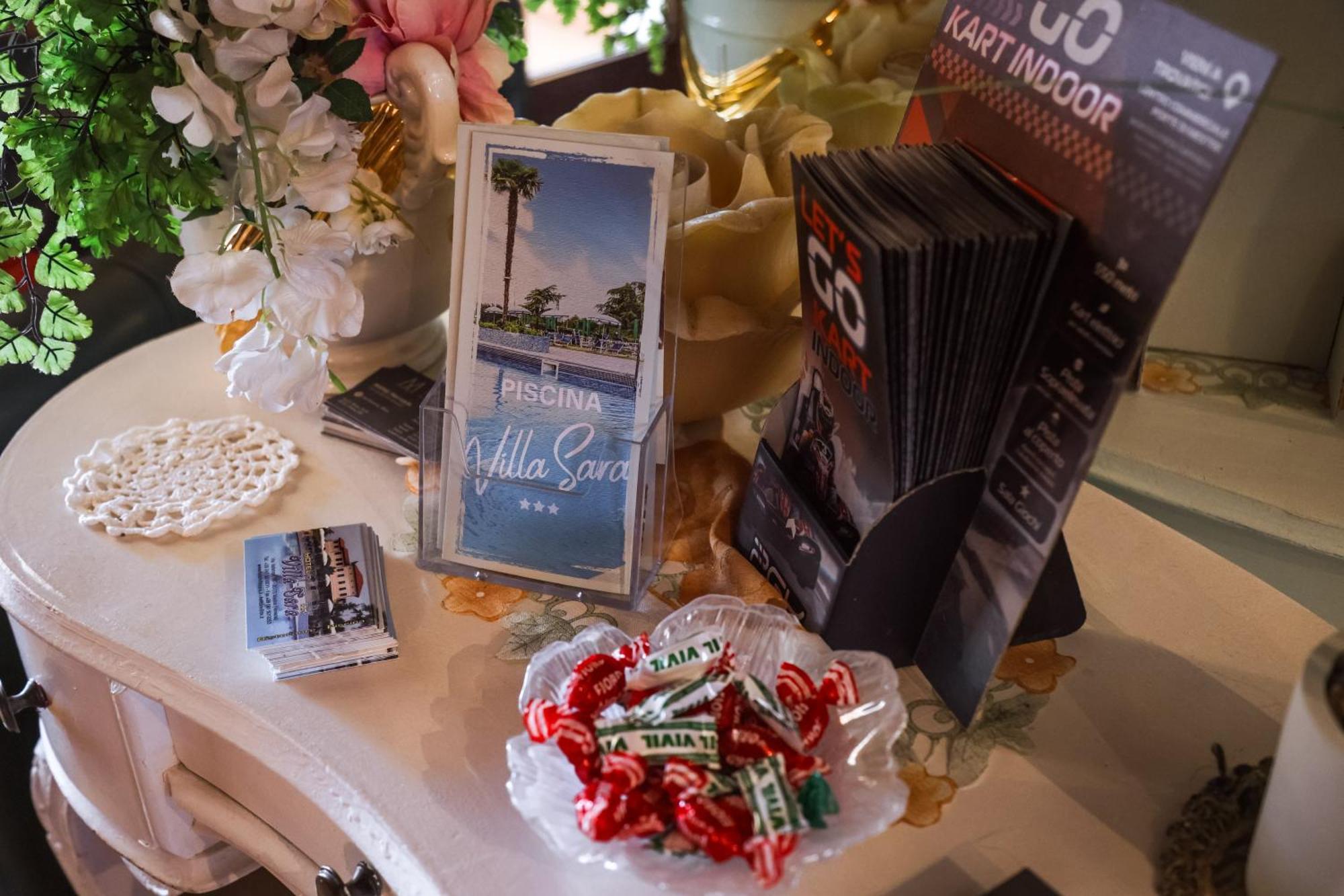 Hotel Villa Sara เมสเตร ภายนอก รูปภาพ